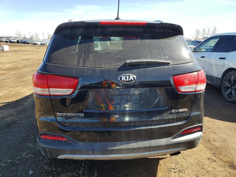 2016 Kia Sorento მანქანა იყიდება აუქციონზე, vin: 5XYPHDA14GG038468, აუქციონის ნომერი: 49816376
