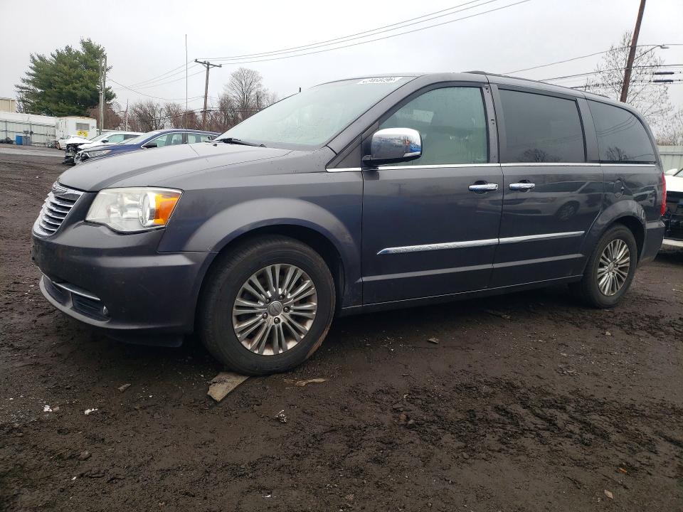 48468496 :رقم المزاد ، 2C4RC1CG8FR514805 vin ، 2015 Chrysler Town & Country مزاد بيع