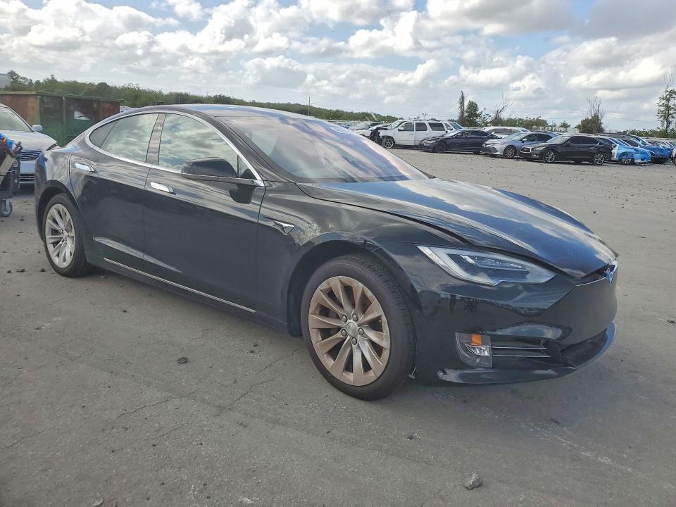 Продажа на аукционе авто 2017 Tesla Model S, vin: 5YJSA1E11HF182012, номер лота: 48239156