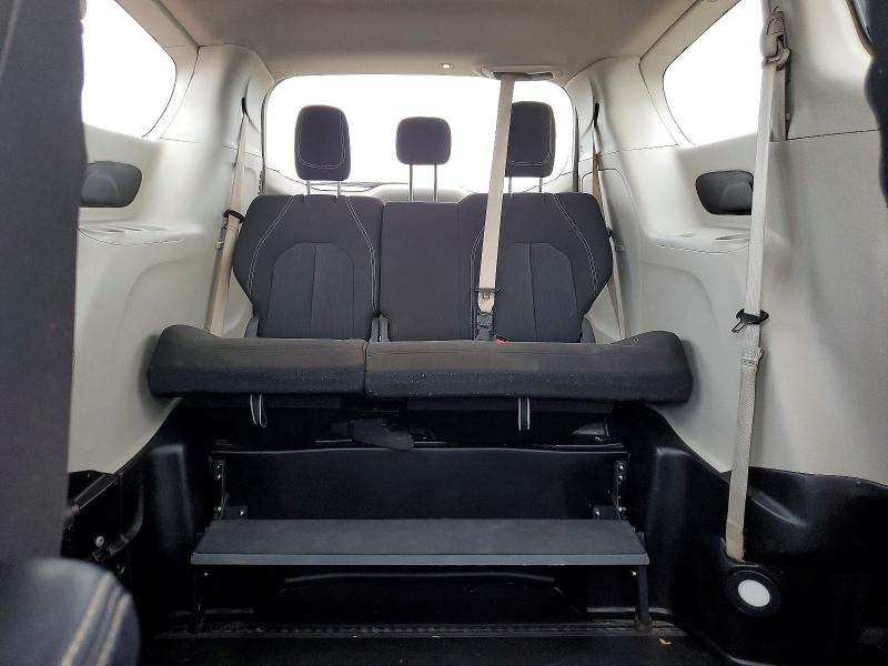 49509716 :رقم المزاد ، 2C4RC1CGXNR105381 vin ، 2022 Chrysler Voyager مزاد بيع