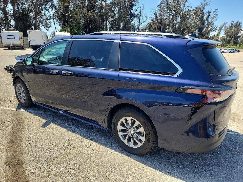 51985176 :رقم المزاد ، 5TDYRKEC2RS194516 vin ، 2024 Toyota Sienna مزاد بيع