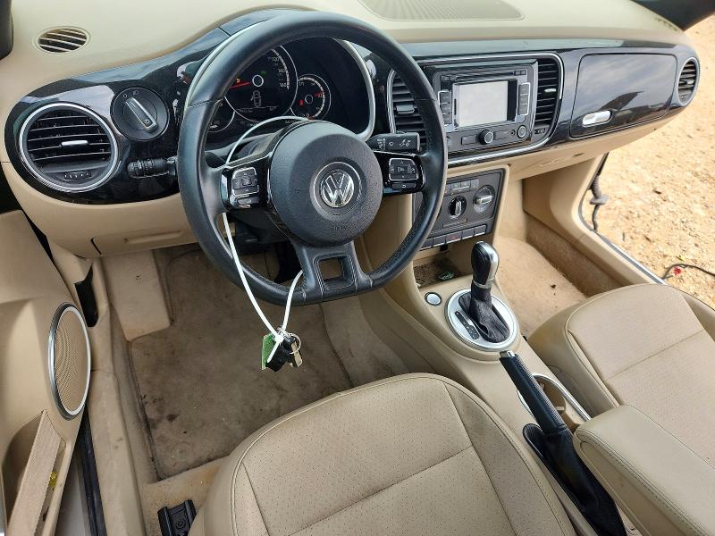 2015 Volkswagen Beetle მანქანა იყიდება აუქციონზე, vin: 3VW517AT7FM806392, აუქციონის ნომერი: 49955876