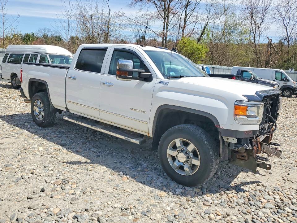 50186366 :رقم المزاد ، 1GT12TEG1JF122418 vin ، 2018 Gmc Sierra مزاد بيع