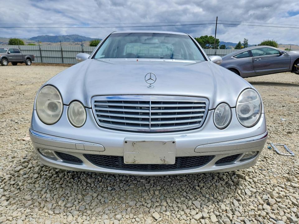 51573326 :رقم المزاد ، WDBUF70J64A431443 vin ، 2004 Mercedes-benz E مزاد بيع
