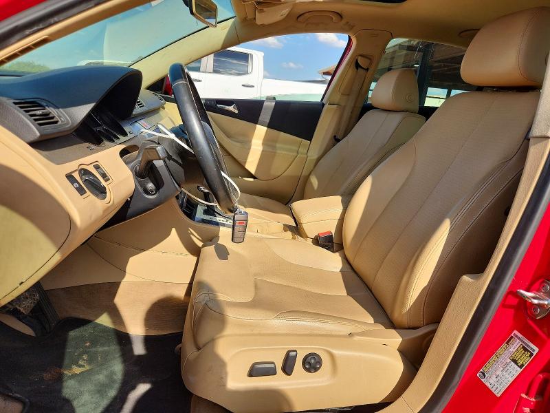51078736 :رقم المزاد ، WVWAK73C88E130247 vin ، 2008 Volkswagen Passat 4d 2.0t Komfort مزاد بيع