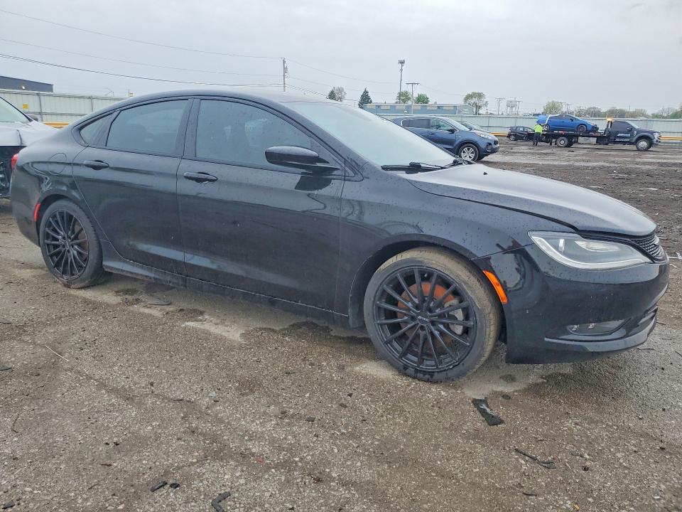 50396776 :رقم المزاد ، 1C3CCCDG2FN512100 vin ، 2015 Chrysler 200 مزاد بيع