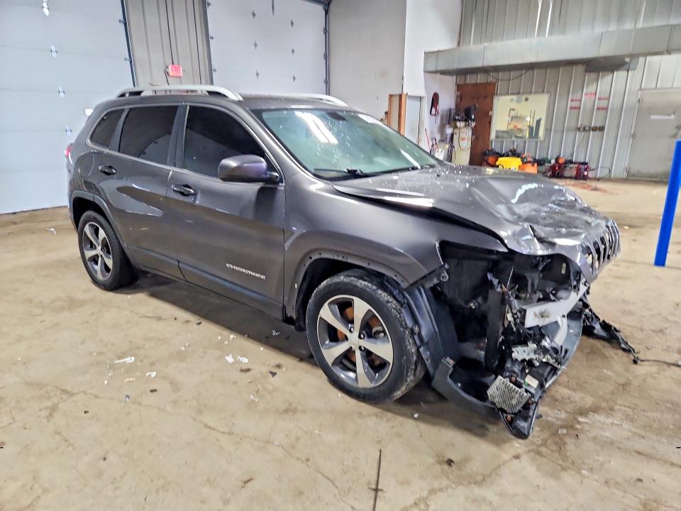 48634986 :رقم المزاد ، 1C4PJLDB6KD433830 vin ، 2019 Jeep Cherokee مزاد بيع