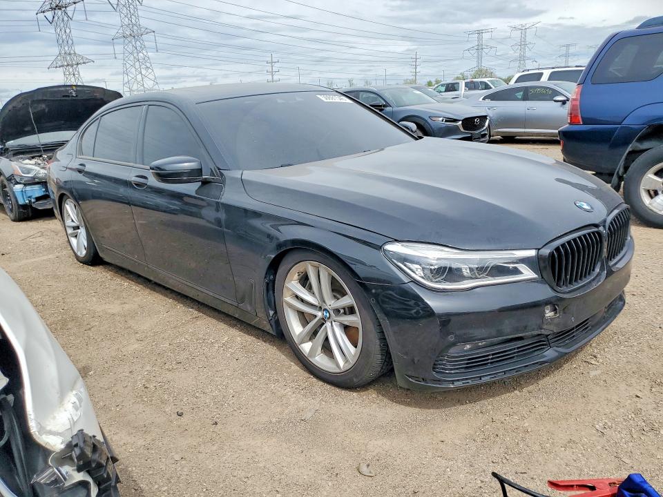 50691546 :رقم المزاد ، WBA7F2C5XJB238327 vin ، 2018 Bmw 750 مزاد بيع
