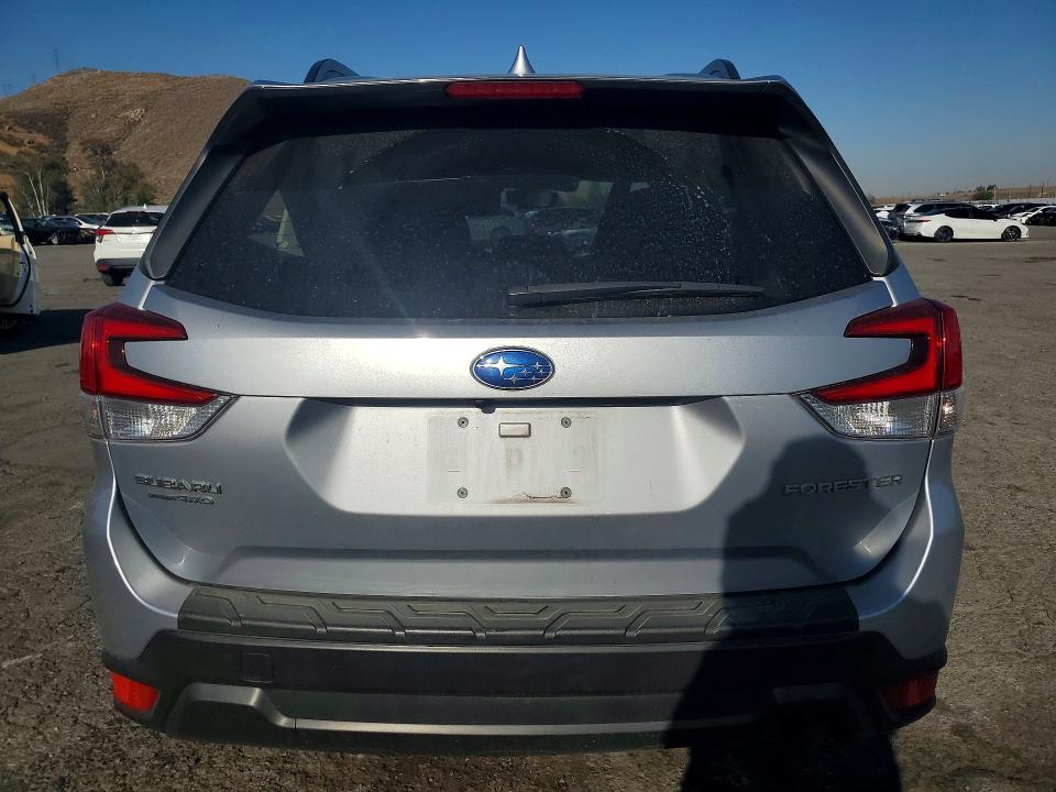 51624696 :رقم المزاد ، JF2SKAFC8MH420494 vin ، 2021 Subaru Forester مزاد بيع
