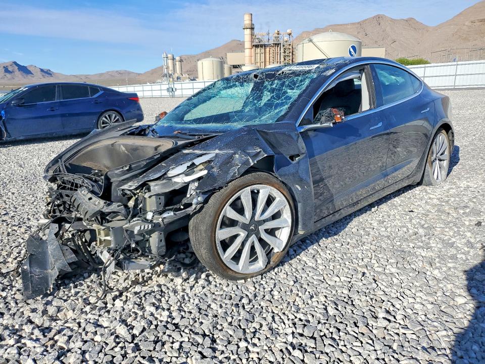 51149596 :رقم المزاد ، 5YJ3E1EB0KF535221 vin ، 2019 Tesla Model 3 مزاد بيع