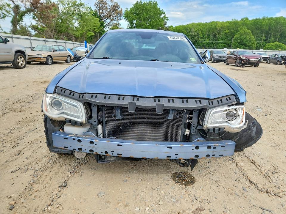50878506 :رقم المزاد ، 2C3CA6CT5BH564846 vin ، 2011 Chrysler 300c مزاد بيع