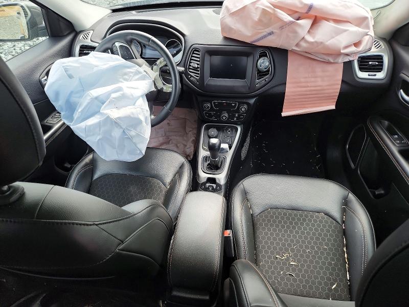 50523716 :رقم المزاد ، 3C4NJDBB0JT399795 vin ، 2018 Jeep Compass مزاد بيع