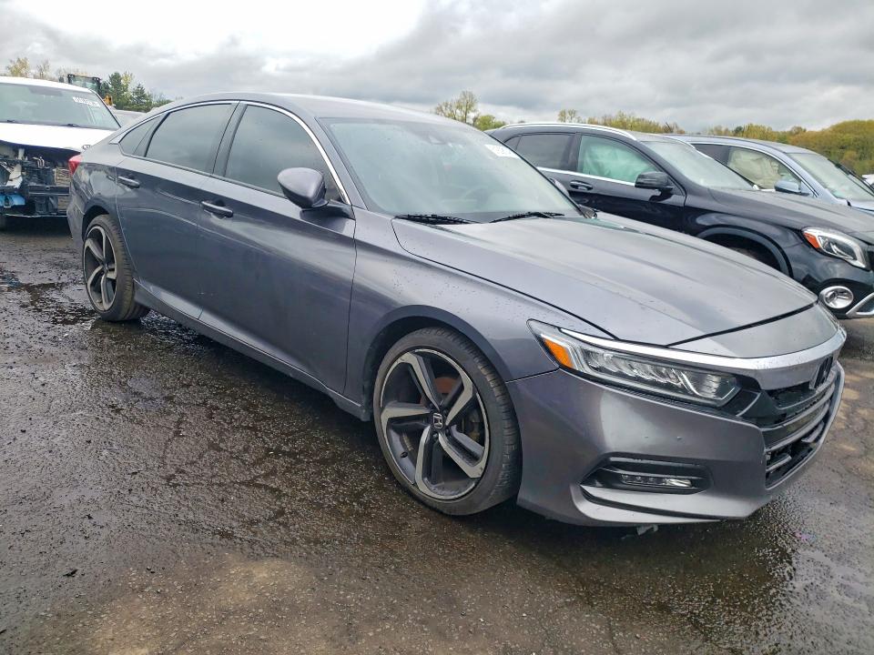 Продаж на аукціоні авто 2018 Honda Accord, vin: 1HGCV1F12JA095923, номер лоту: 51808146