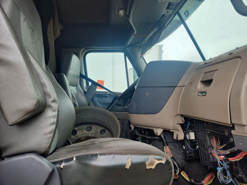 2016 Freightliner Cascadia 113 მანქანა იყიდება აუქციონზე, vin: 3AKJGHDV8GSHD8363, აუქციონის ნომერი: 50149406