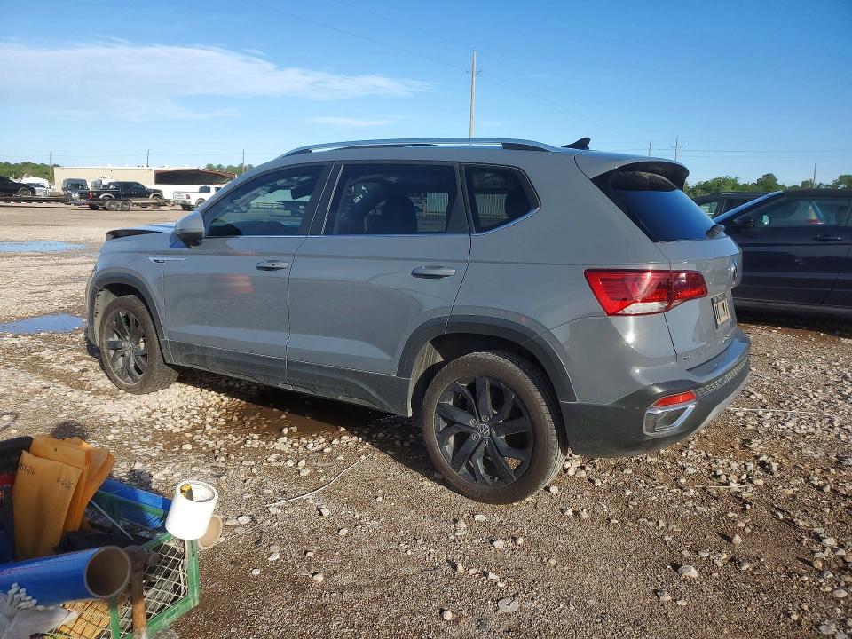 48798336 :رقم المزاد ، 3VVTX7B23NM064717 vin ، 2022 Volkswagen Taos مزاد بيع