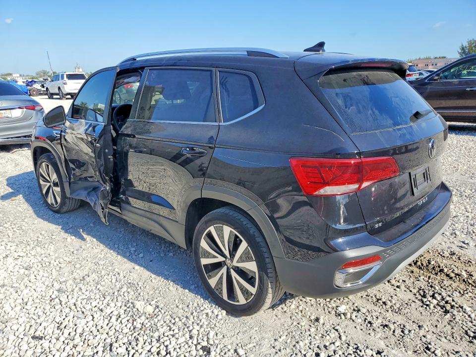 2022 Volkswagen Taos მანქანა იყიდება აუქციონზე, vin: 3VVRX7B23NM098750, აუქციონის ნომერი: 50976836