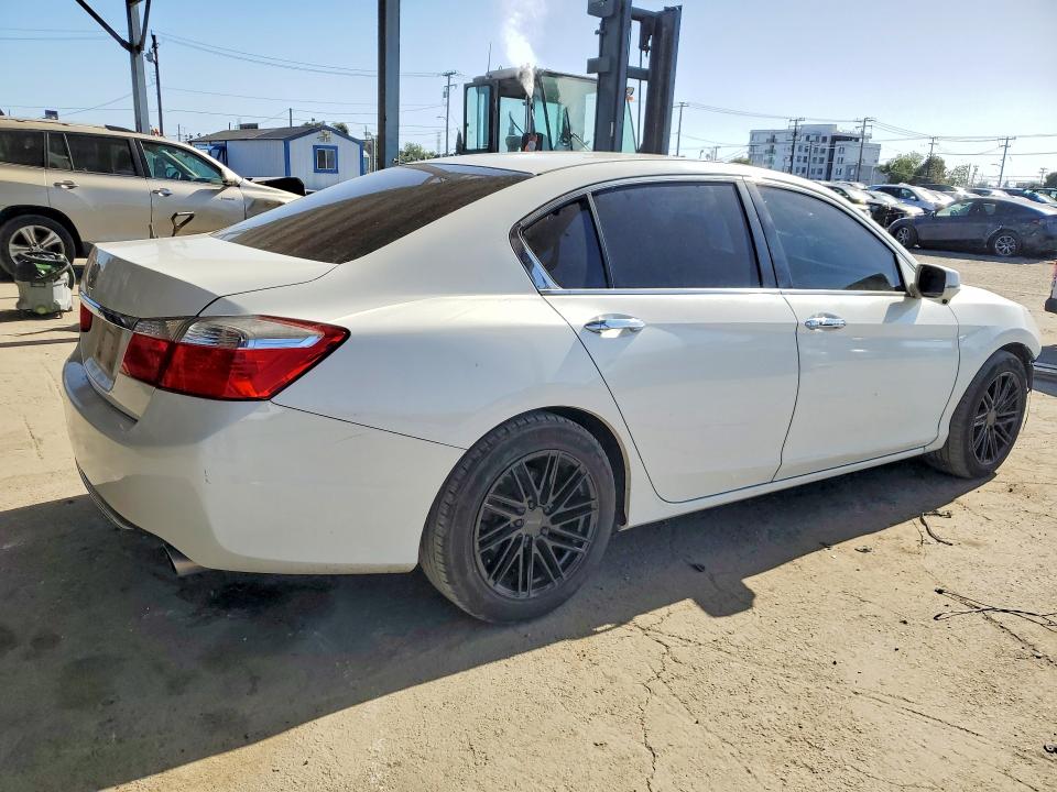 2013 Honda Accord მანქანა იყიდება აუქციონზე, vin: 1HGCR2F77DA197012, აუქციონის ნომერი: 51813286