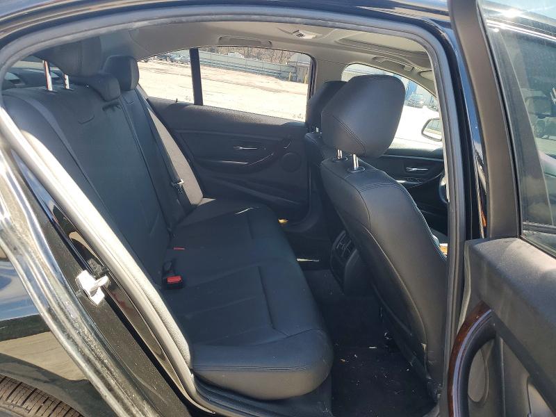49140796 :رقم المزاد ، WBA3C3G50FNT51698 vin ، 2015 Bmw 320 مزاد بيع