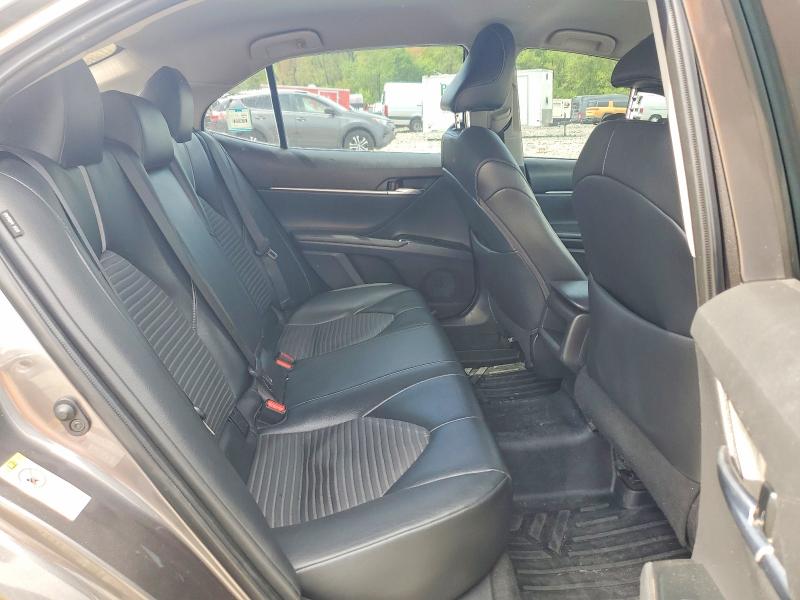 Продажа на аукционе авто 2018 Toyota Camry, vin: 4T1B11HK6JU104631, номер лота: 51152426