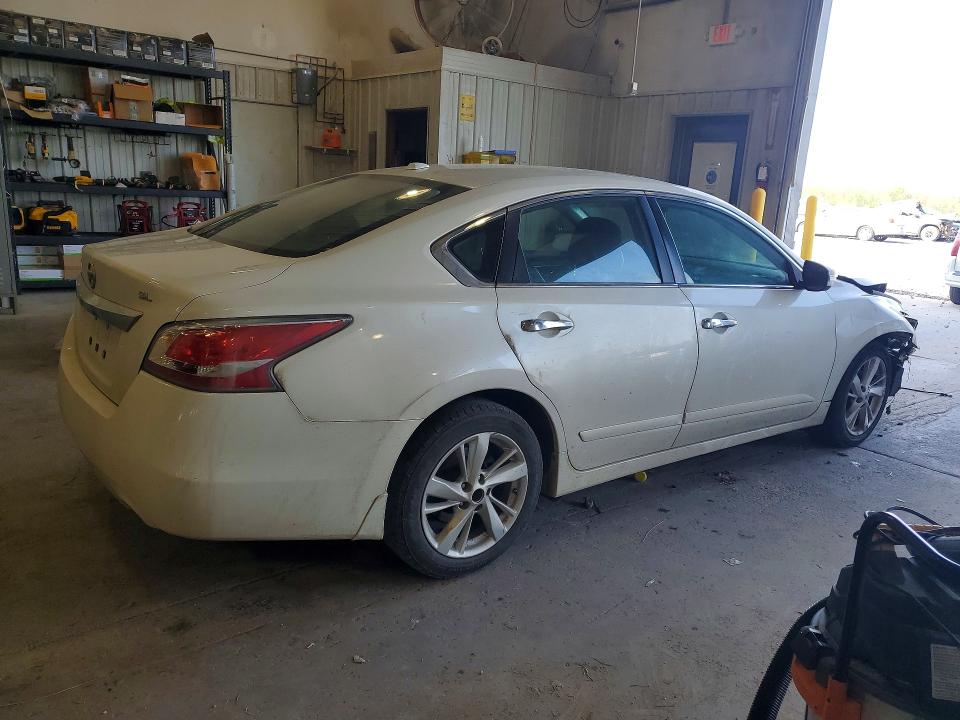 2015 Nissan Altima მანქანა იყიდება აუქციონზე, vin: 1N4AL3AP4FN871199, აუქციონის ნომერი: 54150676