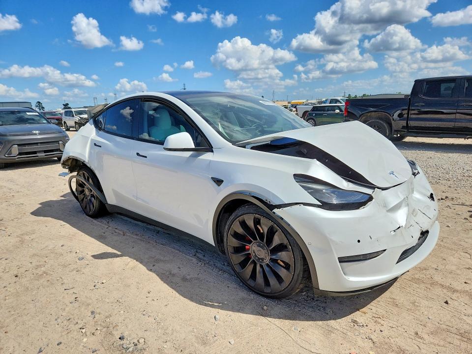 48914186 :رقم المزاد ، 7SAYGDEF0NF543749 vin ، 2022 Tesla Model Y مزاد بيع