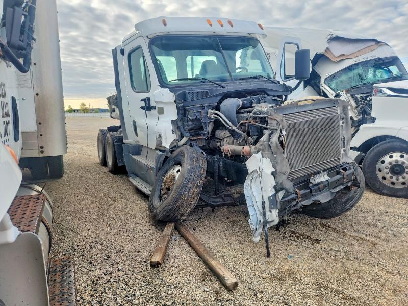 Aukcja sprzedaży 2015 Freightliner Cascadia, vin: 3AKJGED56FSGL4116, numer aukcji: 51268296
