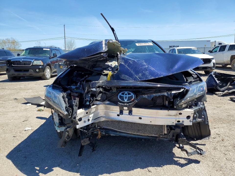 49914416 :رقم المزاد ، 4T1G11BK5MU035871 vin ، 2021 Toyota Camry مزاد بيع
