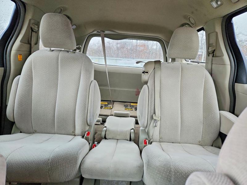 2013 Toyota Sienna მანქანა იყიდება აუქციონზე, vin: 5TDKK3DC6DS325912, აუქციონის ნომერი: 47442326