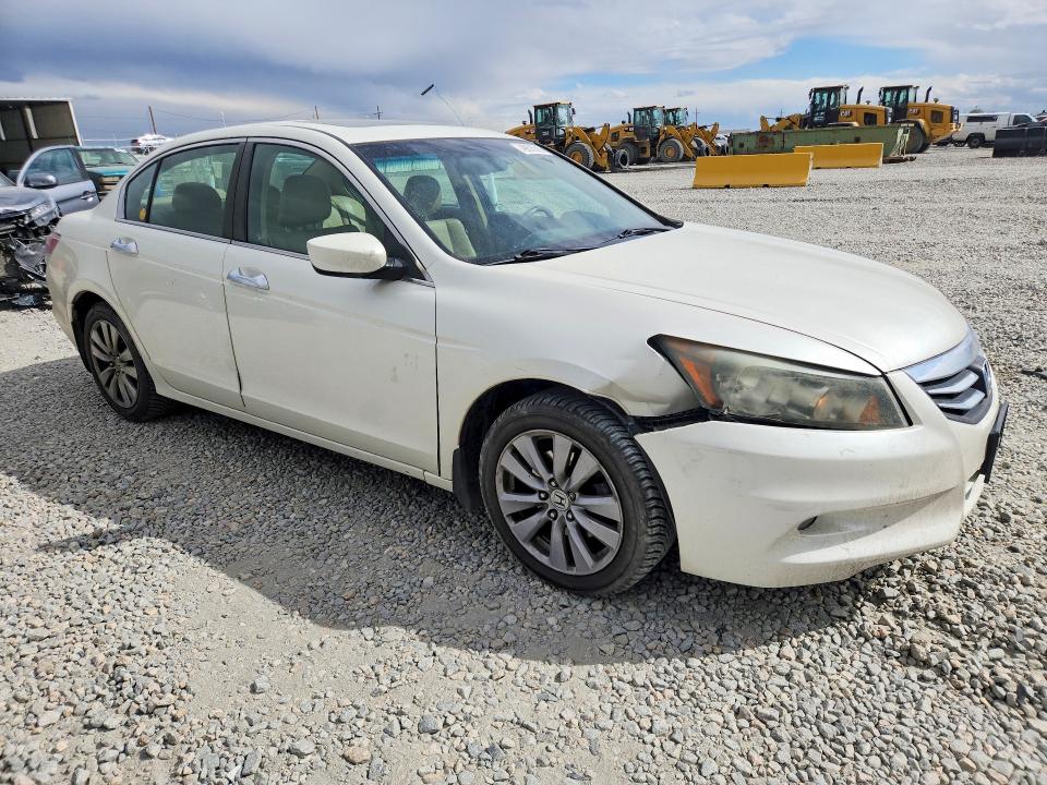 49676316 :رقم المزاد ، 1HGCP3F81BA002670 vin ، 2011 Honda Accord مزاد بيع