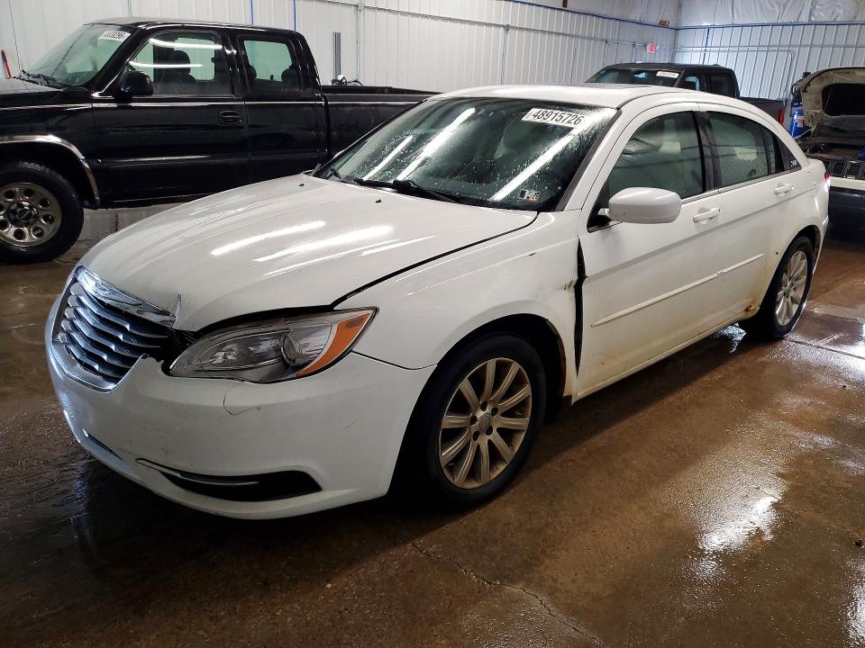 2013 Chrysler 200 მანქანა იყიდება აუქციონზე, vin: 1C3CCBBG0DN731843, აუქციონის ნომერი: 48915726