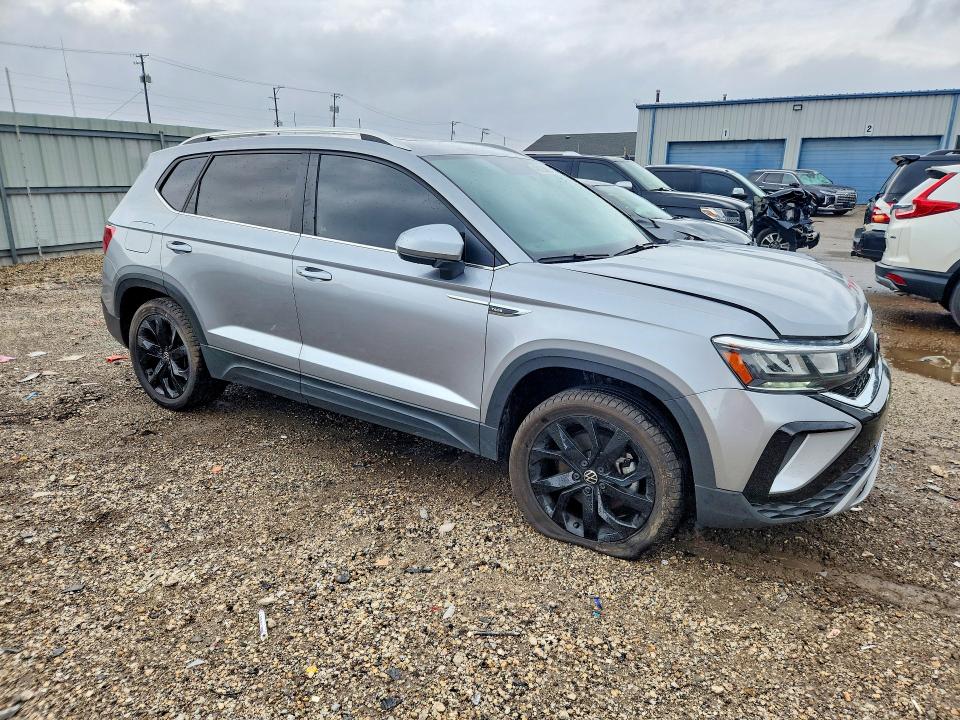 Продаж на аукціоні авто 2022 Volkswagen Taos, vin: 3VVLX7B23NM023679, номер лоту: 48103886