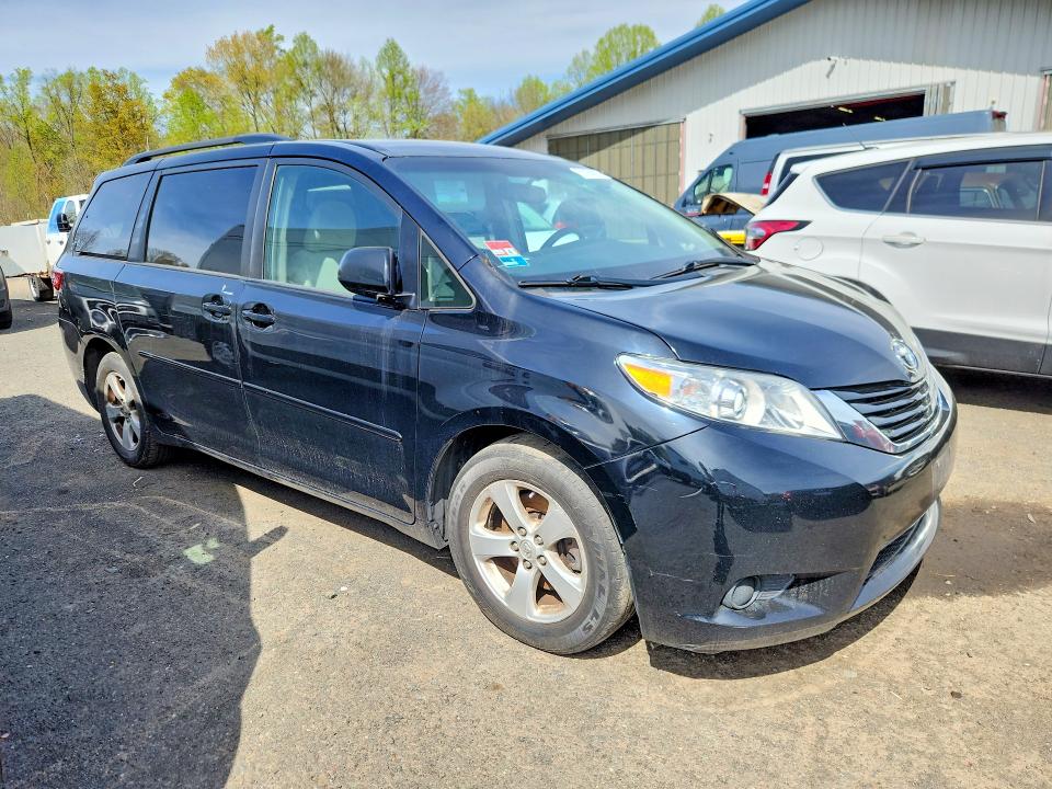 Aukcja sprzedaży 2017 Toyota Sienna, vin: 5TDKZ3DCXHS816680, numer aukcji: 51174026