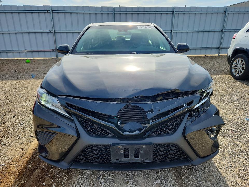 Aukcja sprzedaży 2018 Toyota Camry, vin: 4T1B11HK7JU617399, numer aukcji: 50366056