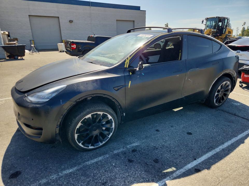 Продажа на аукционе авто 2021 Tesla Model Y, vin: 5YJYGDEEXMF240688, номер лота: 51526516
