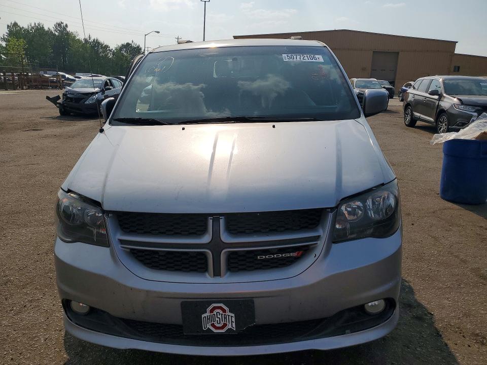 50772106 :رقم المزاد ، 2C4RDGEG8HR558092 vin ، 2017 Dodge Grand Caravan مزاد بيع