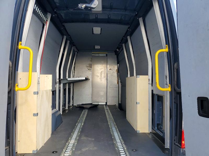 47355906 :رقم المزاد ، WD4PF1CD8KT012471 vin ، 2019 Mercedes Benz Sprinter مزاد بيع