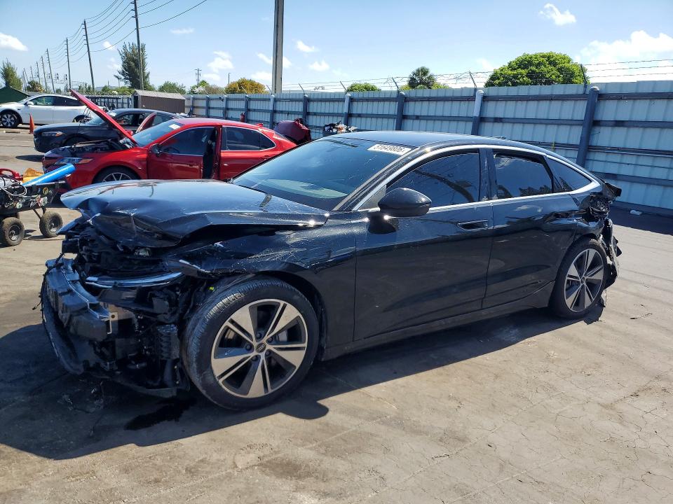2025 Audi A6 E-tron მანქანა იყიდება აუქციონზე, vin: WAU1CAGH7SA019068, აუქციონის ნომერი: 51649806