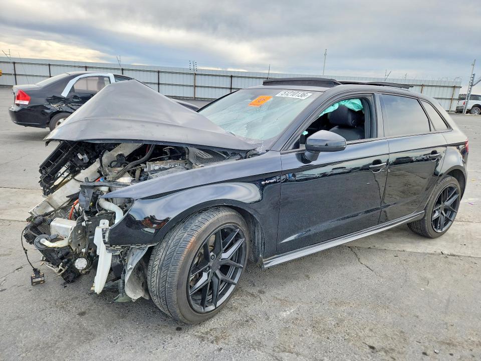 51210136 :رقم المزاد ، WAUUPBFF4HA047975 vin ، 2017 Audi A3 مزاد بيع