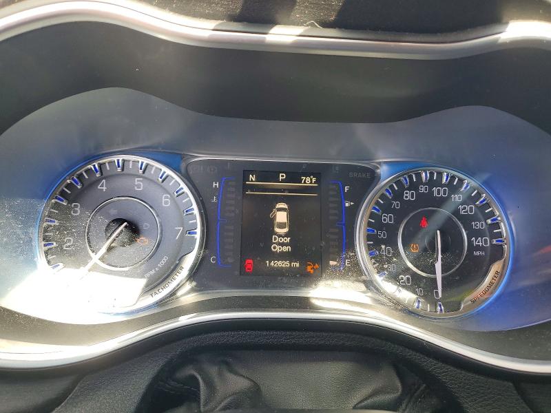 Продажа на аукционе авто 2015 Chrysler 200, vin: 1C3CCCAB8FN739784, номер лота: 50664146