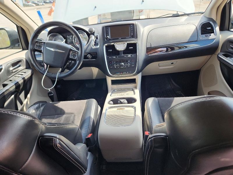 51110216 :رقم المزاد ، 2C4RC1JGXGR254220 vin ، 2016 Chrysler Town & Country مزاد بيع