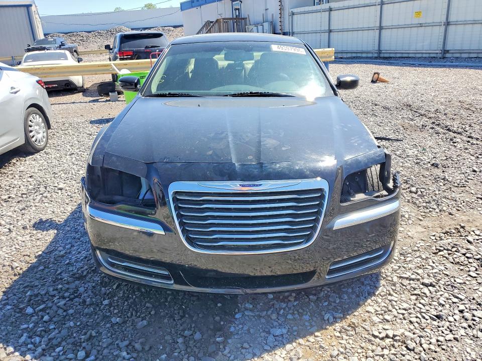 49397996 :رقم المزاد ، 2C3CCAAG2DH738958 vin ، 2013 Chrysler 300 مزاد بيع