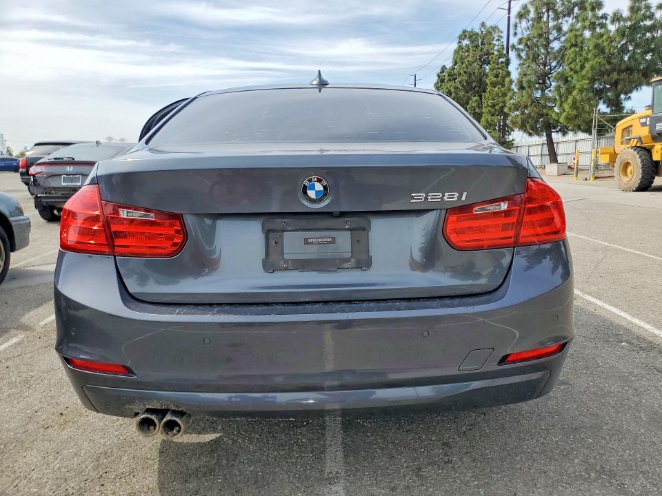 48541586 :رقم المزاد ، WBA3C1C5XFK122036 vin ، 2015 Bmw 330xi مزاد بيع