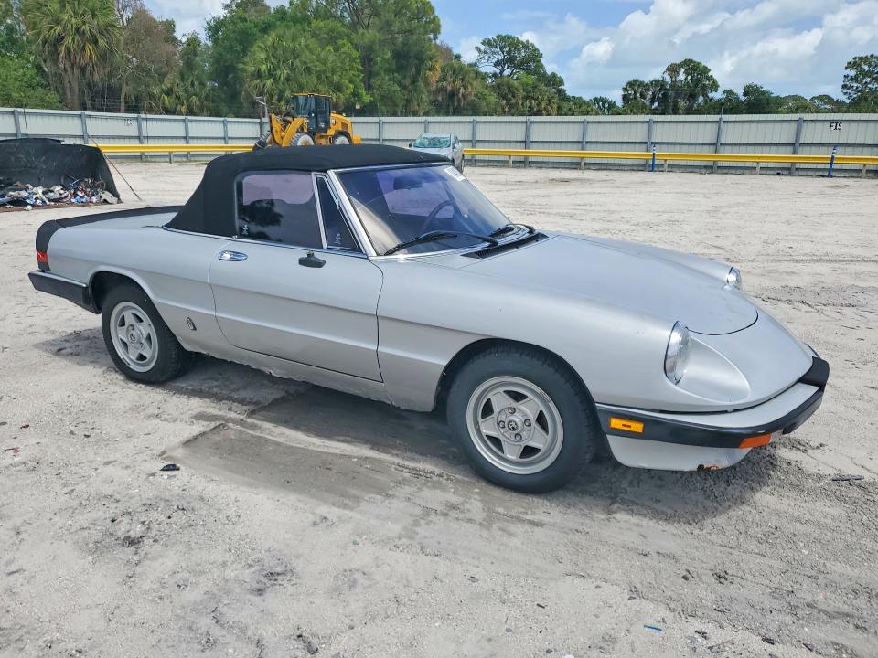49408376 :رقم المزاد ، ZARBA5412F1021396 vin ، 1985 Alfa Romeo Veloce مزاد بيع