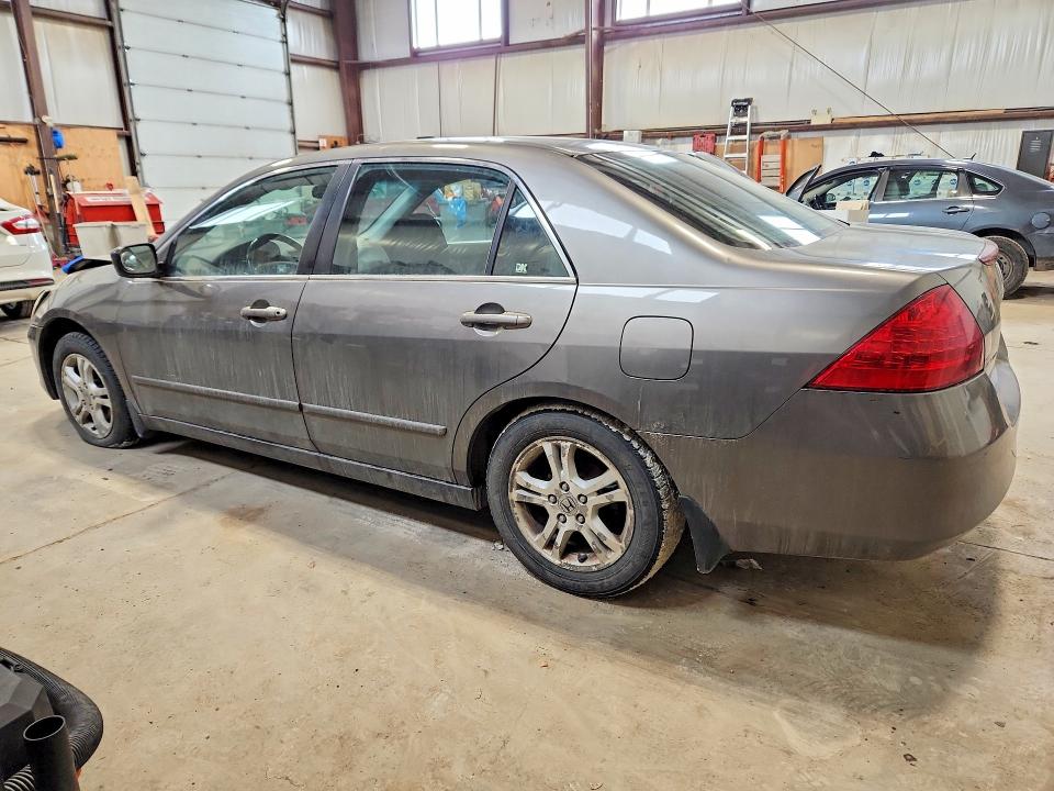 48642766 :رقم المزاد ، 1HGCM56797A807576 vin ، 2007 Honda Accord مزاد بيع