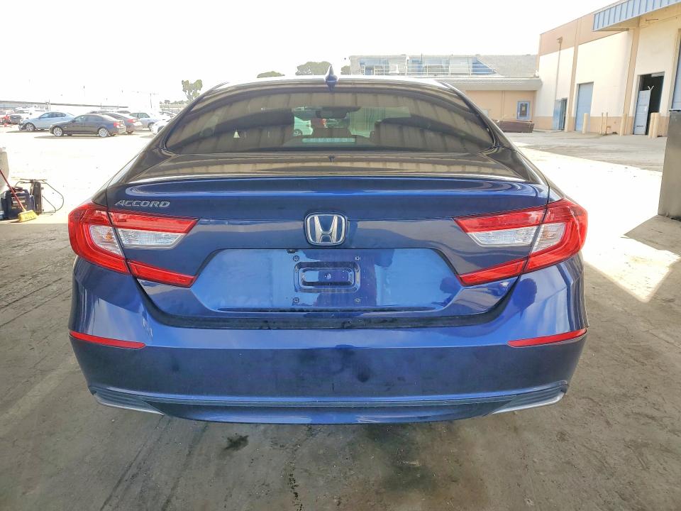 2018 Honda Accord მანქანა იყიდება აუქციონზე, vin: 1HGCV1F59JA178770, აუქციონის ნომერი: 51572126
