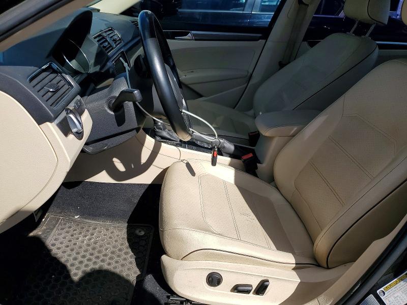 2017 Volkswagen Passat მანქანა იყიდება აუქციონზე, vin: 1VWDT7A36HC006130, აუქციონის ნომერი: 48570996