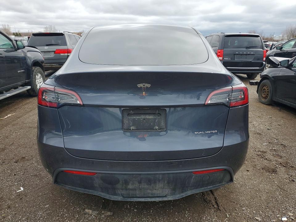 47206216 :رقم المزاد ، 7SAYGAEE1NF548626 vin ، 2022 Tesla Model Y مزاد بيع