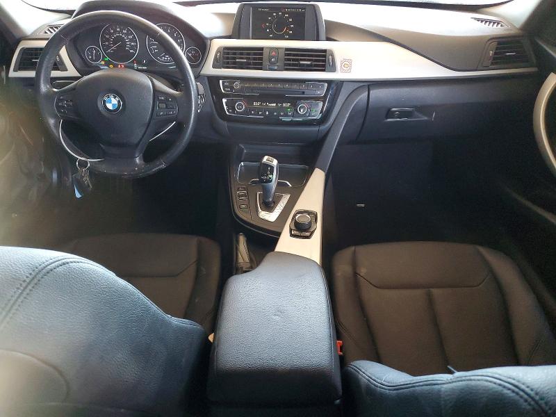 49975206 :رقم المزاد ، WBA8E1G58JNU91981 vin ، 2018 Bmw 320 مزاد بيع