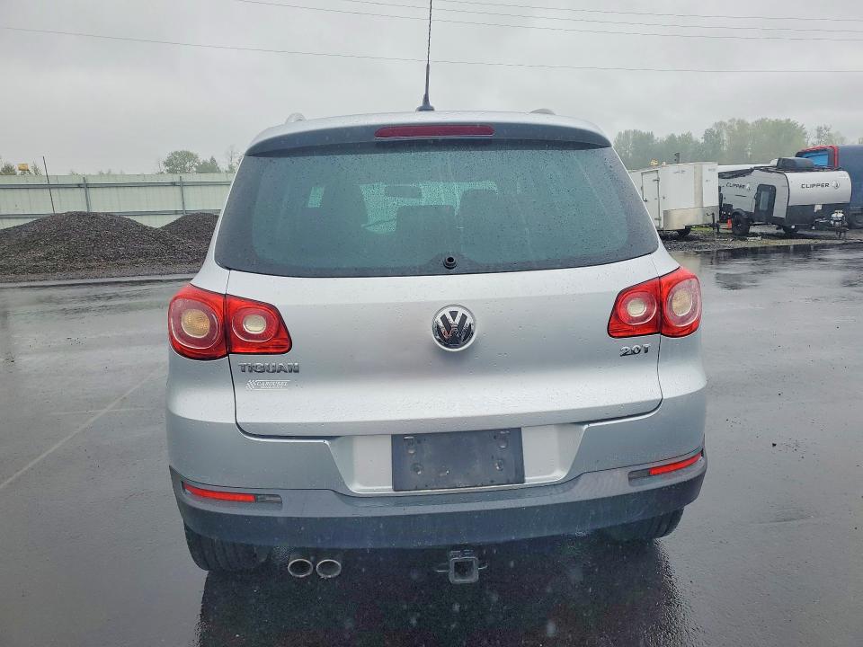 50950666 :رقم المزاد ، WVGAV7AX2BW547521 vin ، 2011 Volkswagen Tiguan مزاد بيع