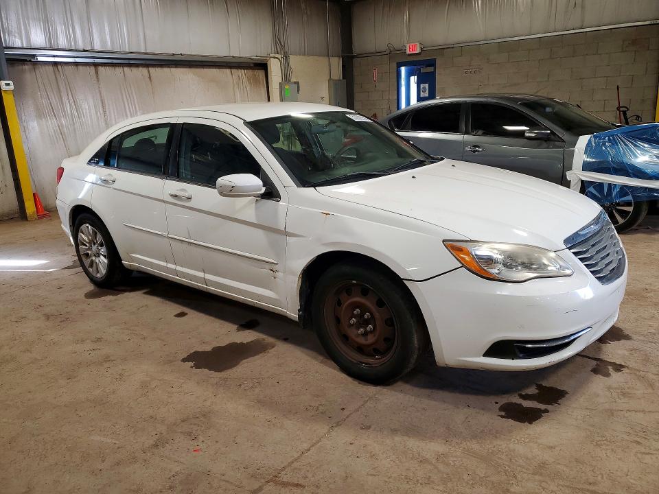 Продажа на аукционе авто 2011 Chrysler 200, vin: 1C3BC4FB3BN553008, номер лота: 51203556